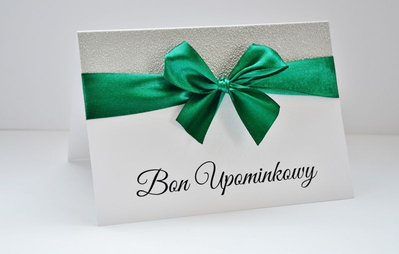 bon-voucher-srebrny-brokat-3